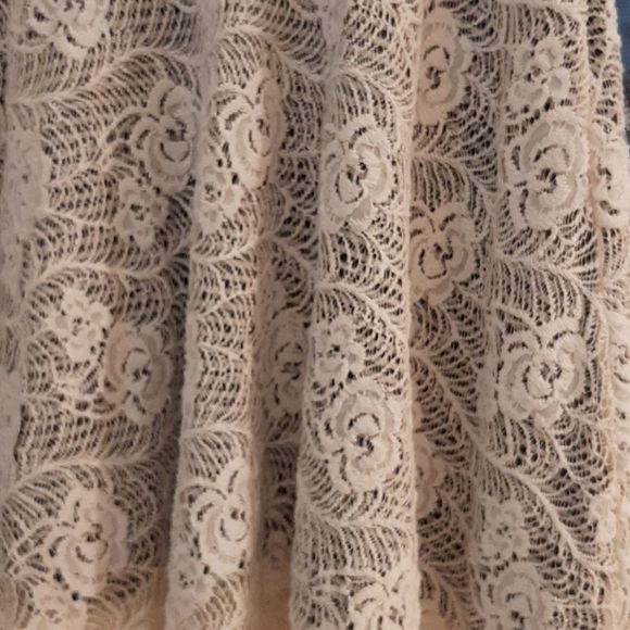 Monteau Los Angeles size SM lace dress - Picture 3 of 7